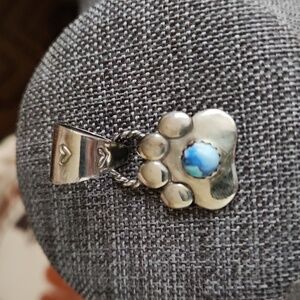 Adorable NWOT Golden Hills Turquoise Dog Paw Pendant 🐕♥️ 🐾